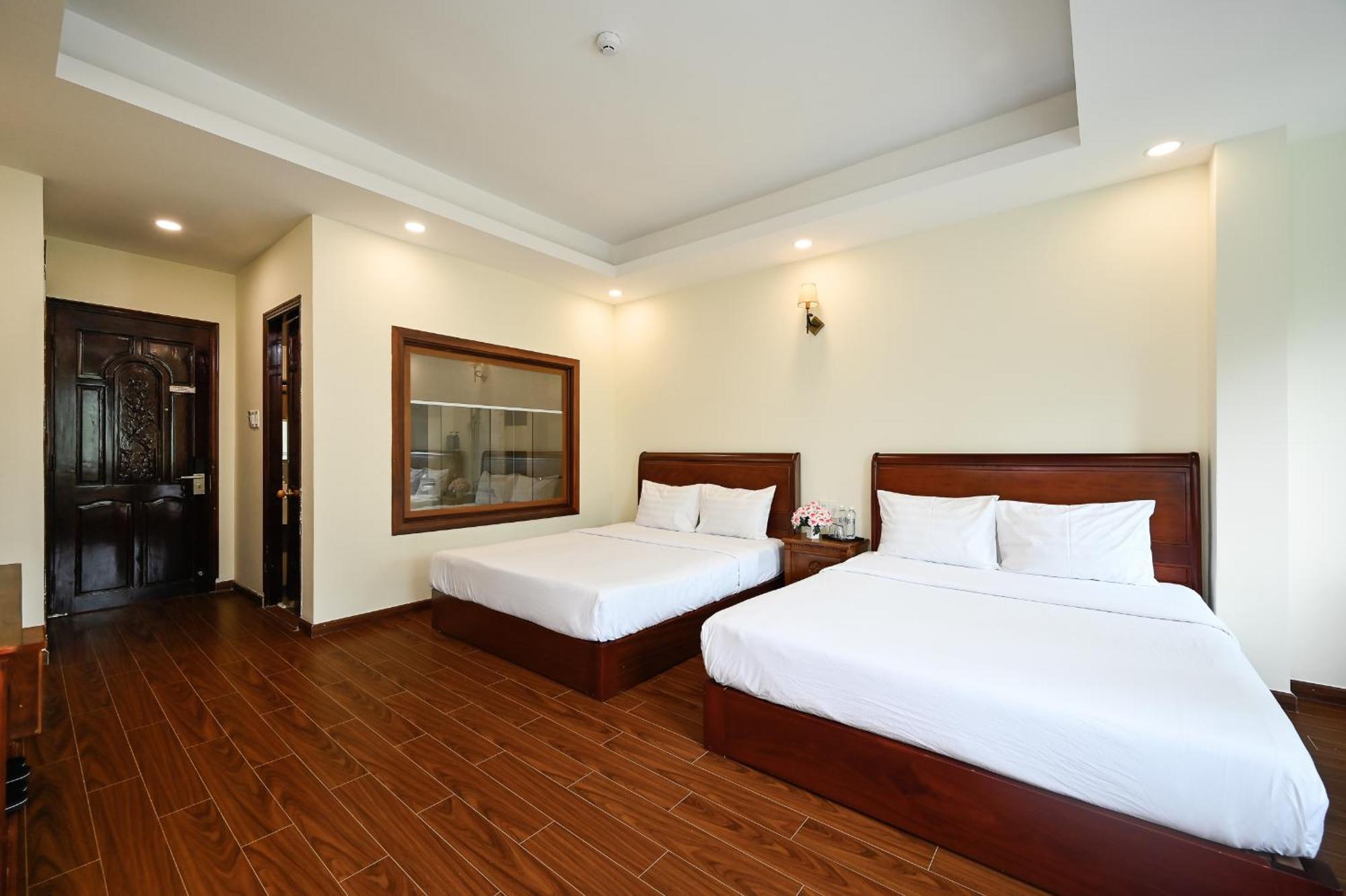 Red Sun Airport Saigon Hotel ホーチミン市 エクステリア 写真