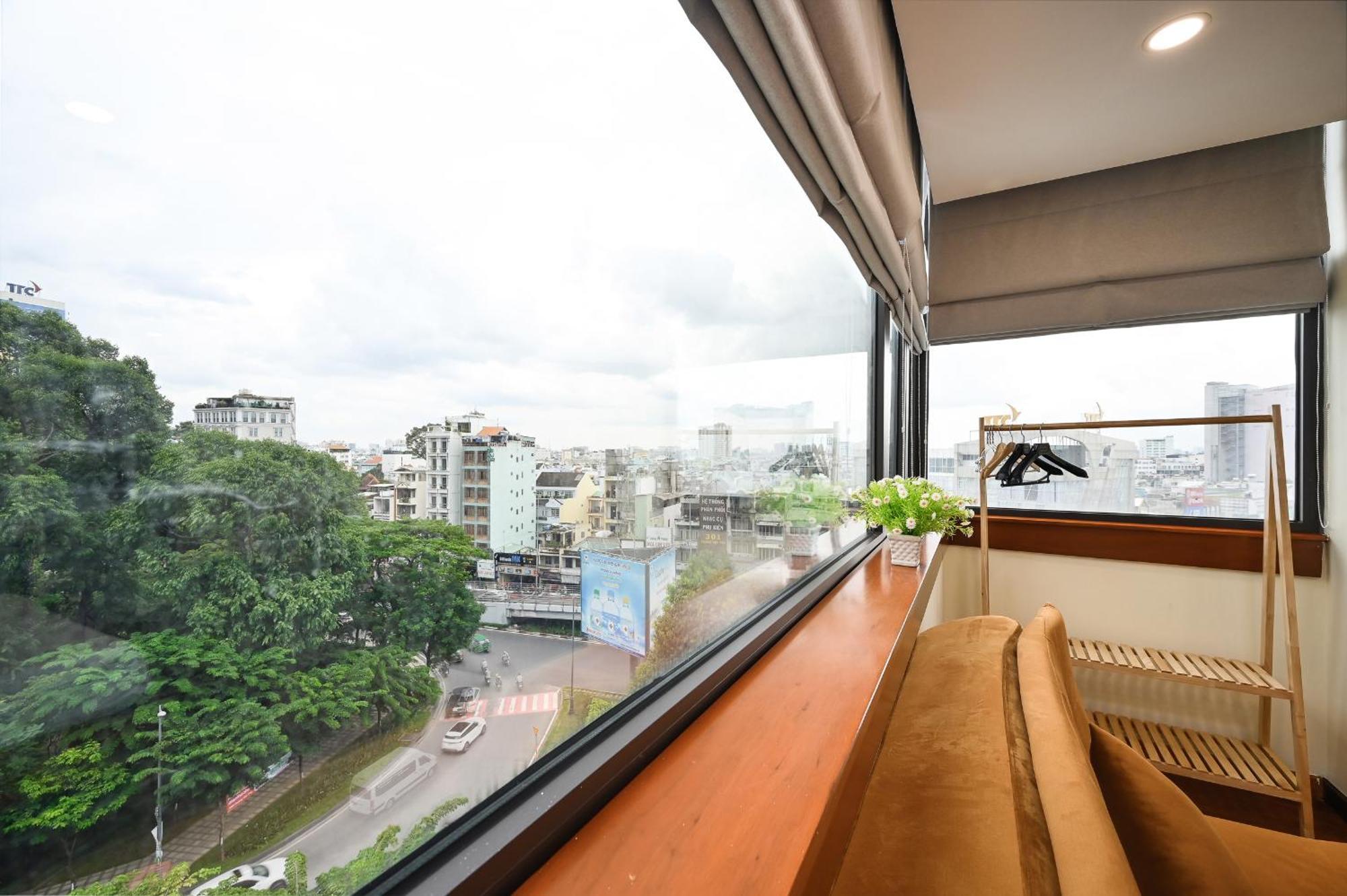 Red Sun Airport Saigon Hotel ホーチミン市 エクステリア 写真