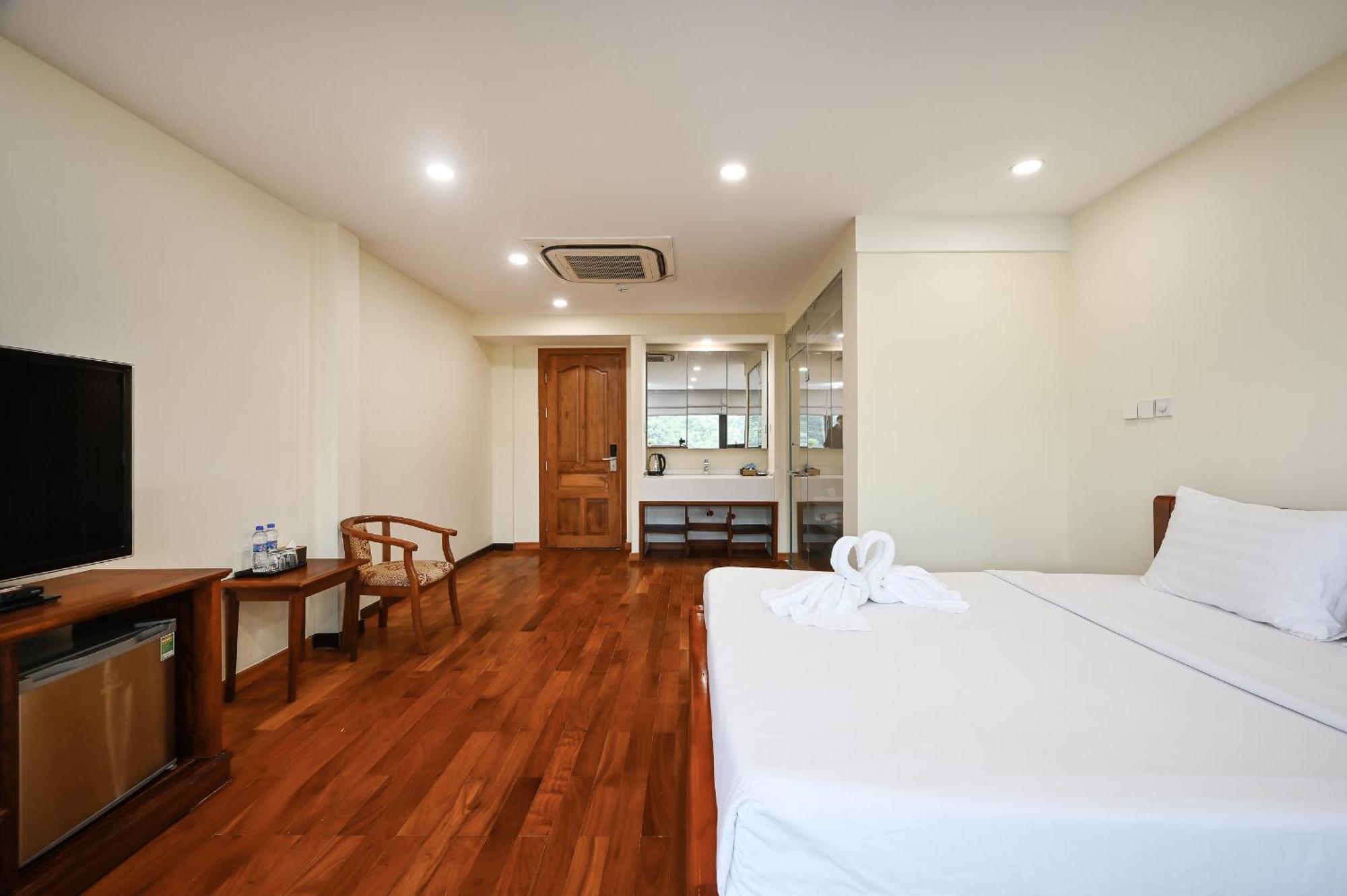 Red Sun Airport Saigon Hotel ホーチミン市 エクステリア 写真
